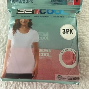 32 Degrees Women's Cool T-Shirts - White, Light Blue, Hot Pink